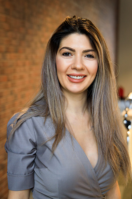 Esther Mekjan女士，俄罗斯地区销售经理